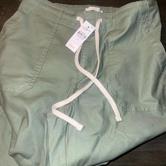 Loft Utility Jogger Pants in Twill - Comfy & Stylish  - New with tags - Picture 3 of 4
